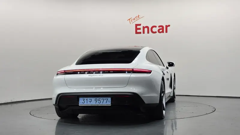 Porsche Taycan