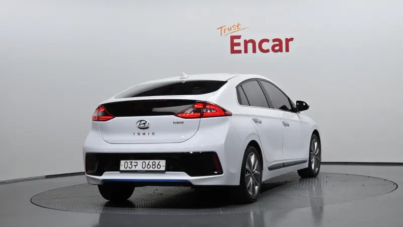 Hyundai Ioniq