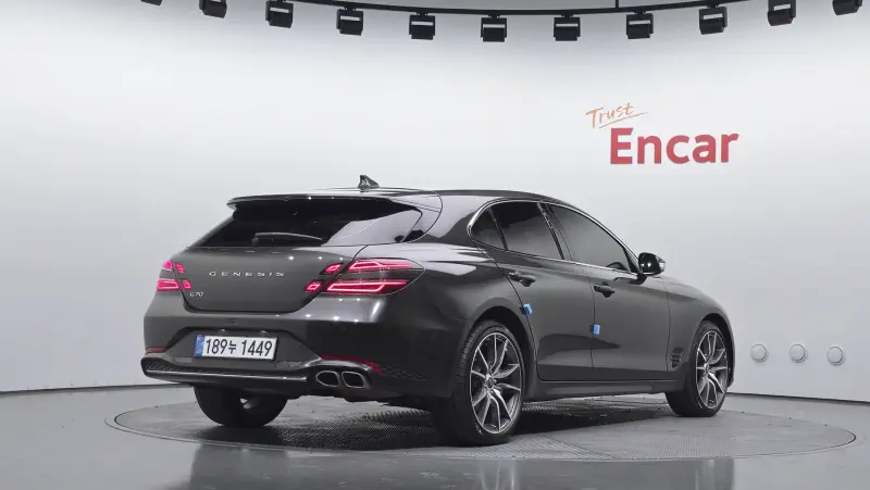 Genesis G70