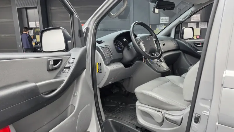 Hyundai Grand Starex