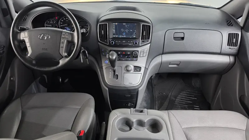 Hyundai Grand Starex