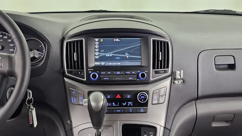 Hyundai Grand Starex
