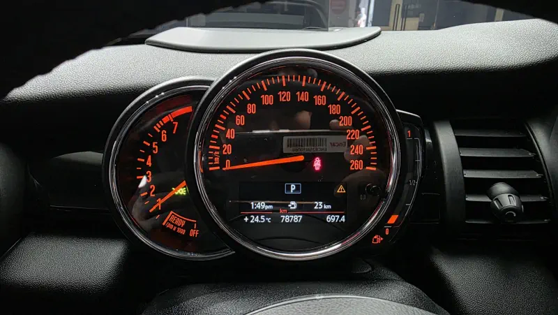 Mini Hatch