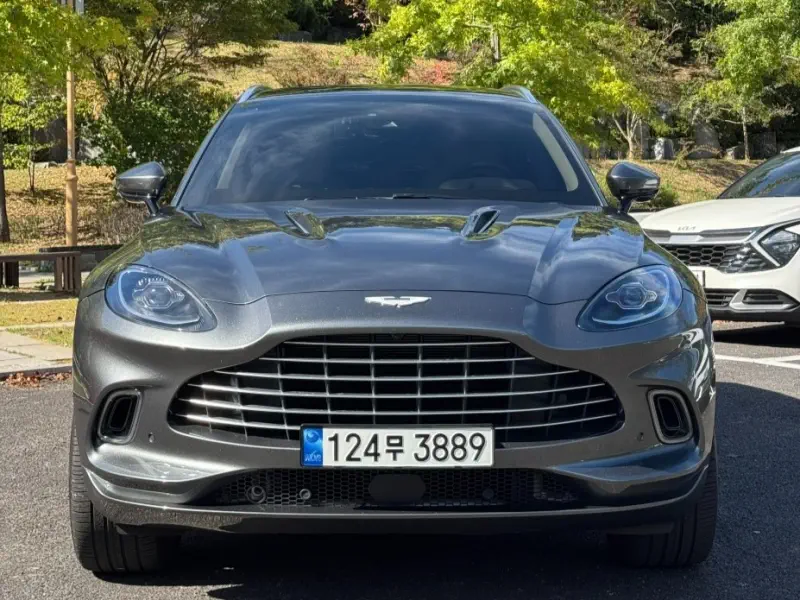 Aston Martin DBX