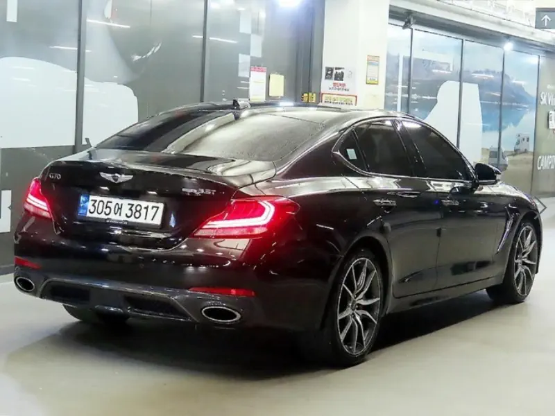 Genesis G70