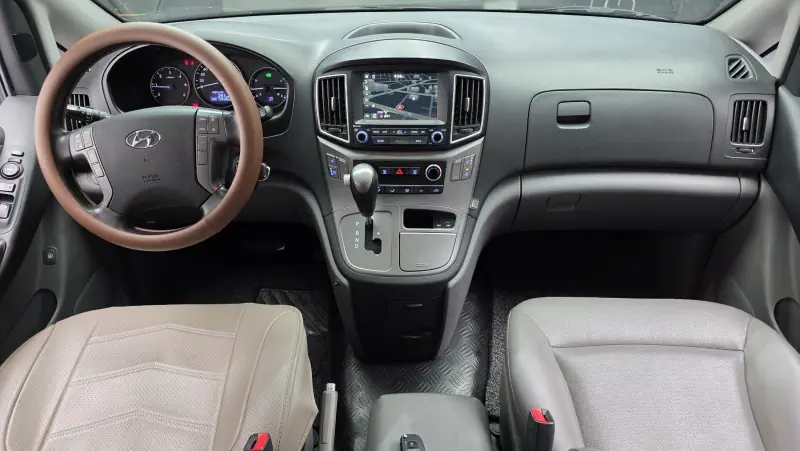 Hyundai Grand Starex