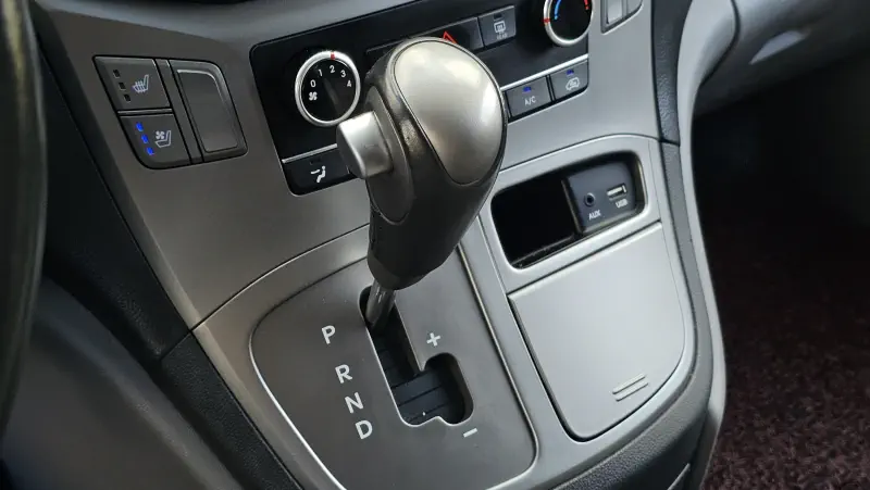 Hyundai Grand Starex