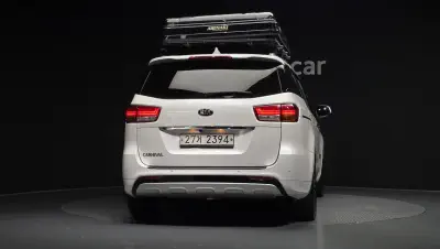 Kia Carnival 4