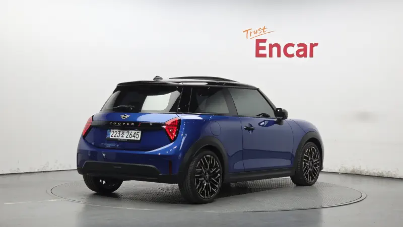Mini Hatch