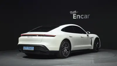 Porsche Taycan
