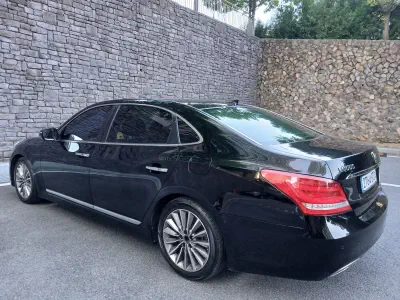 Hyundai Equus