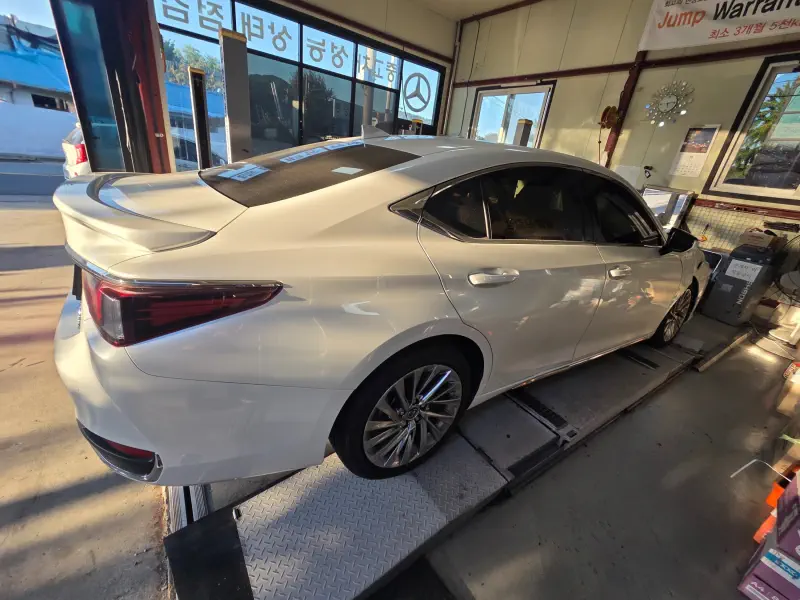 Lexus ES300h
