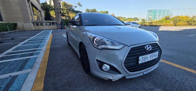 Hyundai Veloster