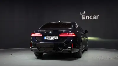 BMW 5-Series 4