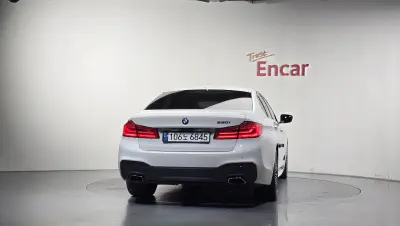 BMW 5-Series 4