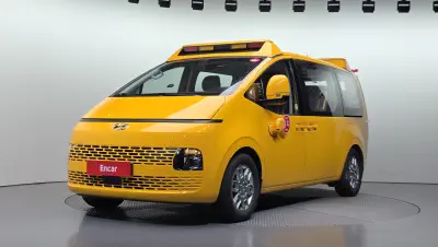Hyundai Staria 1