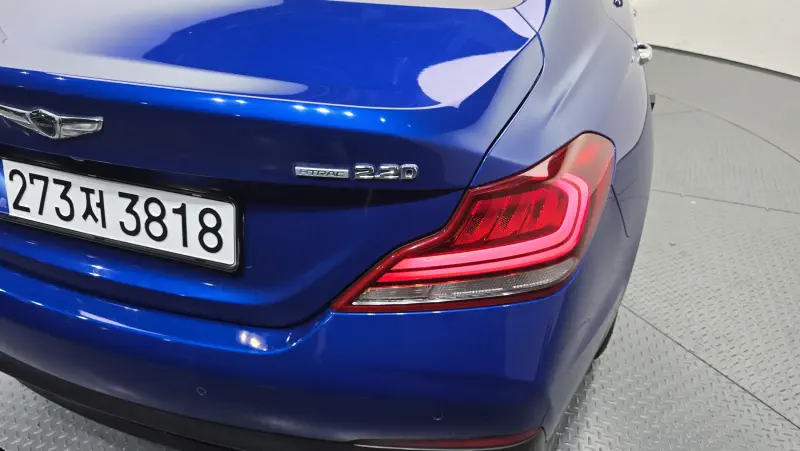 Genesis G70