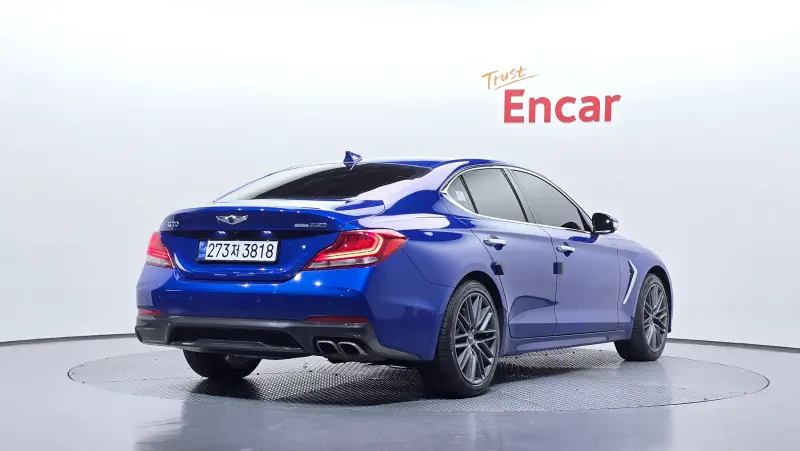 Genesis G70