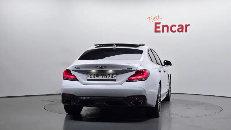 Genesis G70