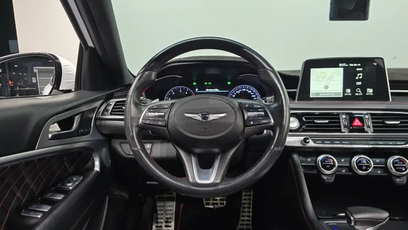 Genesis G70