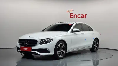 Mercedes-Benz E-Class 1