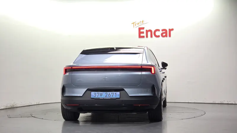 Polestar 4