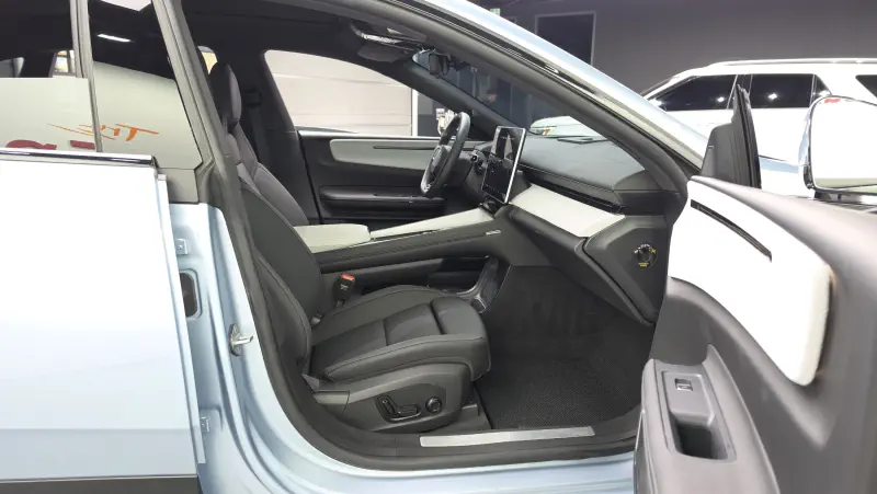 Polestar 4