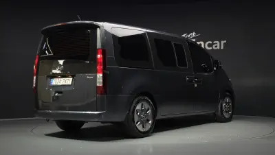 Hyundai Staria 2