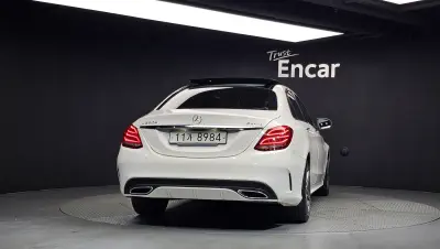 Mercedes-Benz C-Class 4