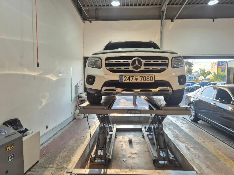 Mercedes-Benz GLB-Class