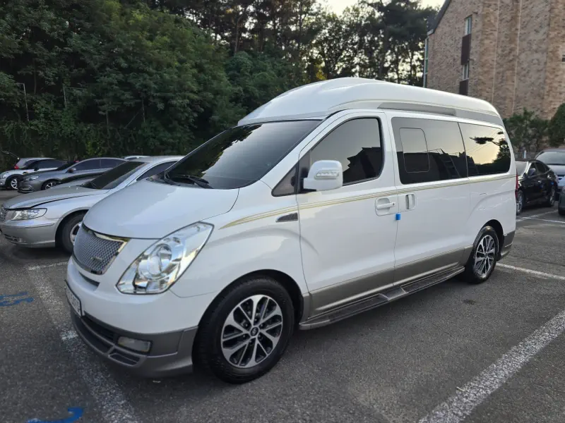 Hyundai Grand Starex