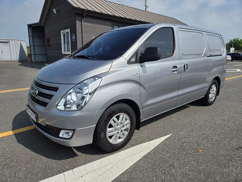 Hyundai Grand Starex