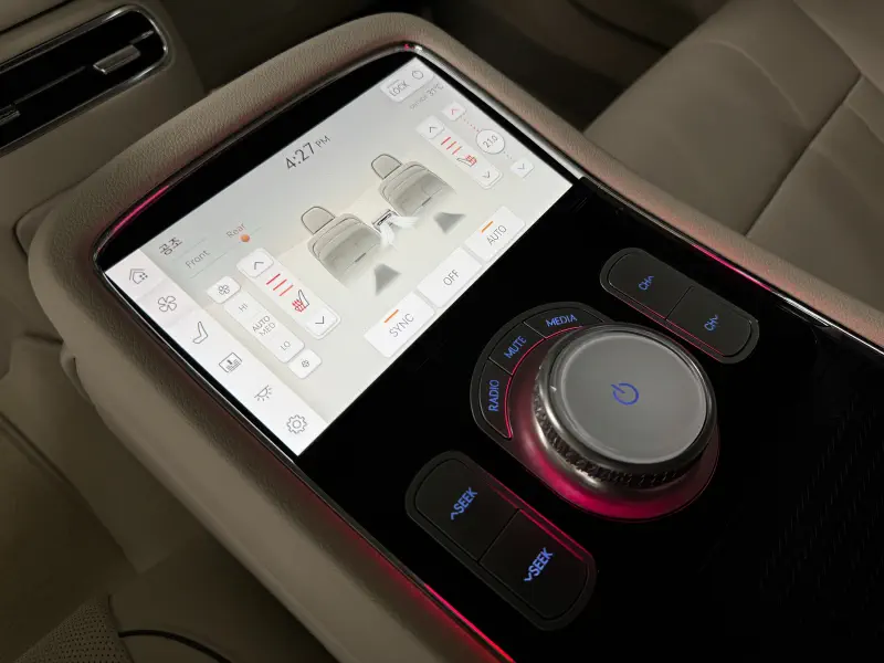 Genesis G90