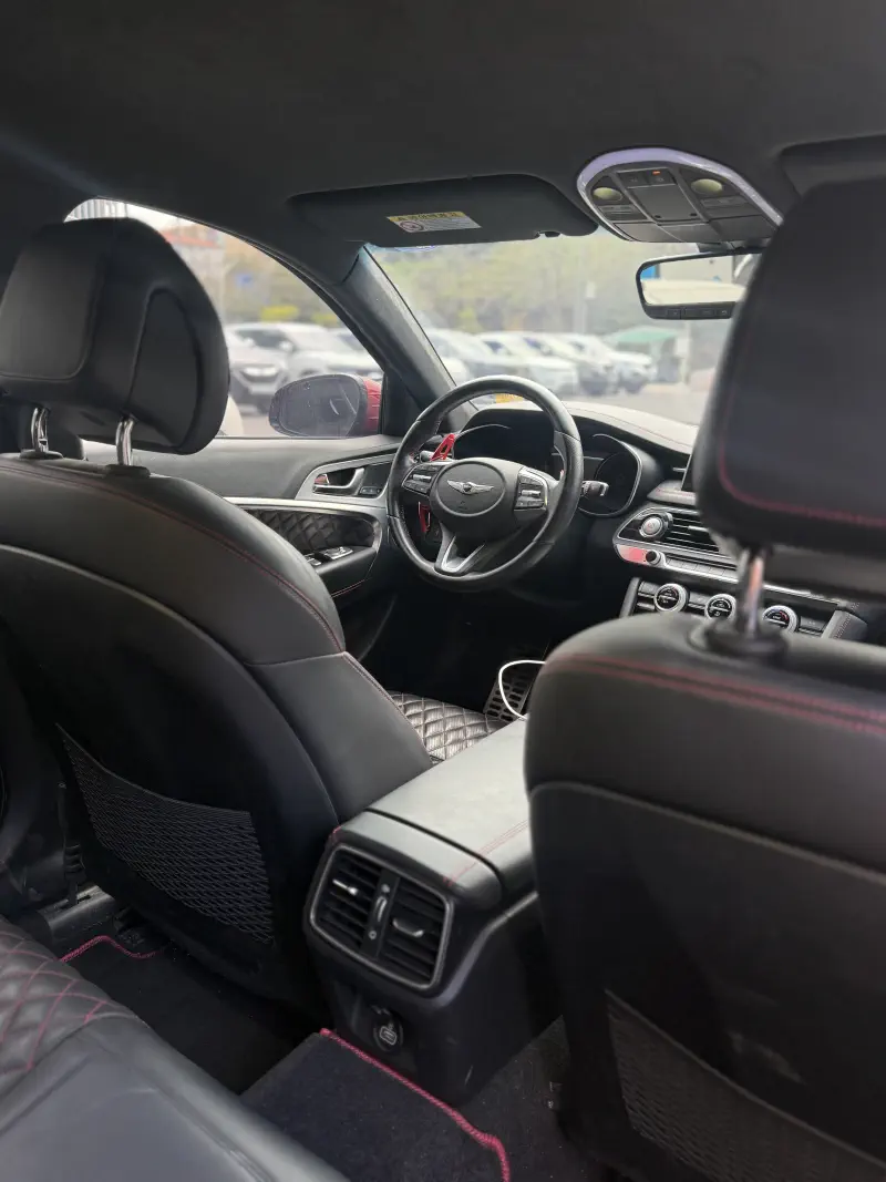 Genesis G70