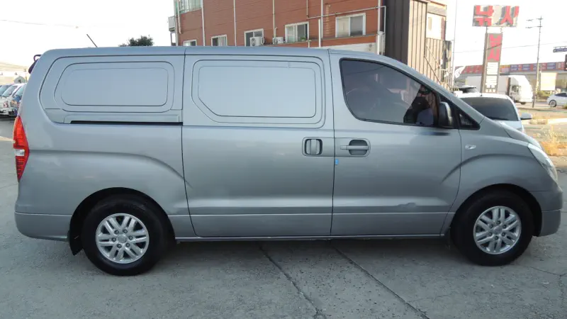 Hyundai Grand Starex
