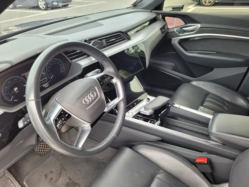 Audi e-tron