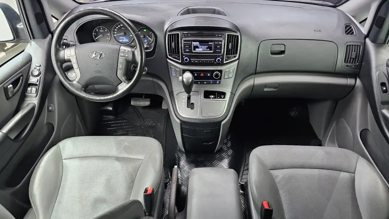 Hyundai Grand Starex