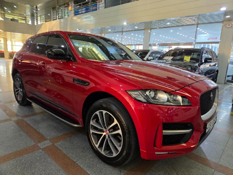 Jaguar F-Pace