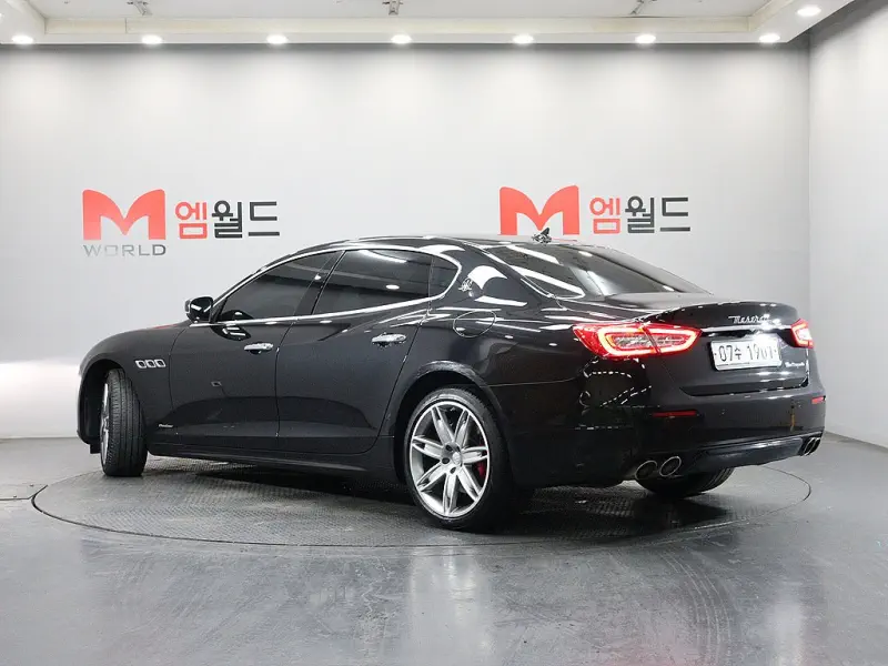 Maserati Quattroporte
