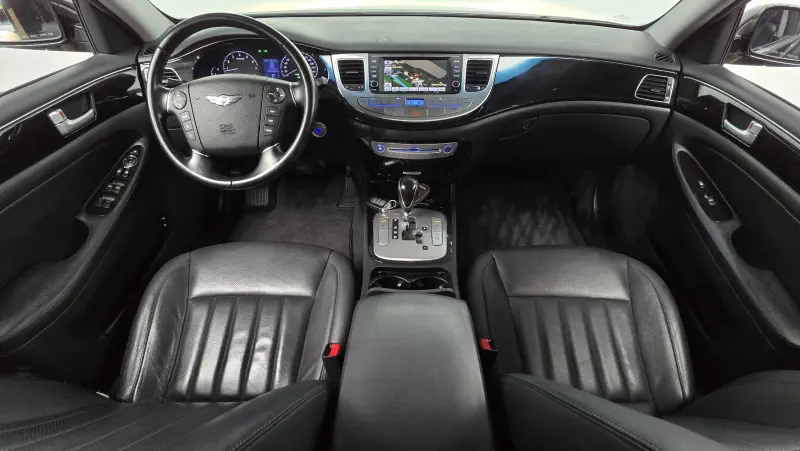 Hyundai Genesis