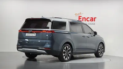 Kia Carnival 1