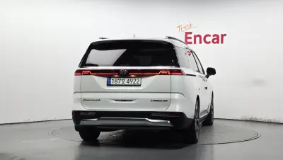 Kia Carnival 4