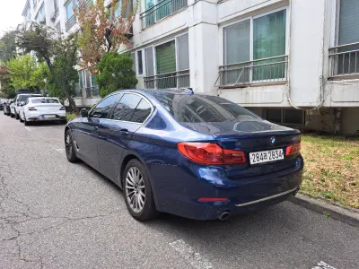 BMW 5-Series 4