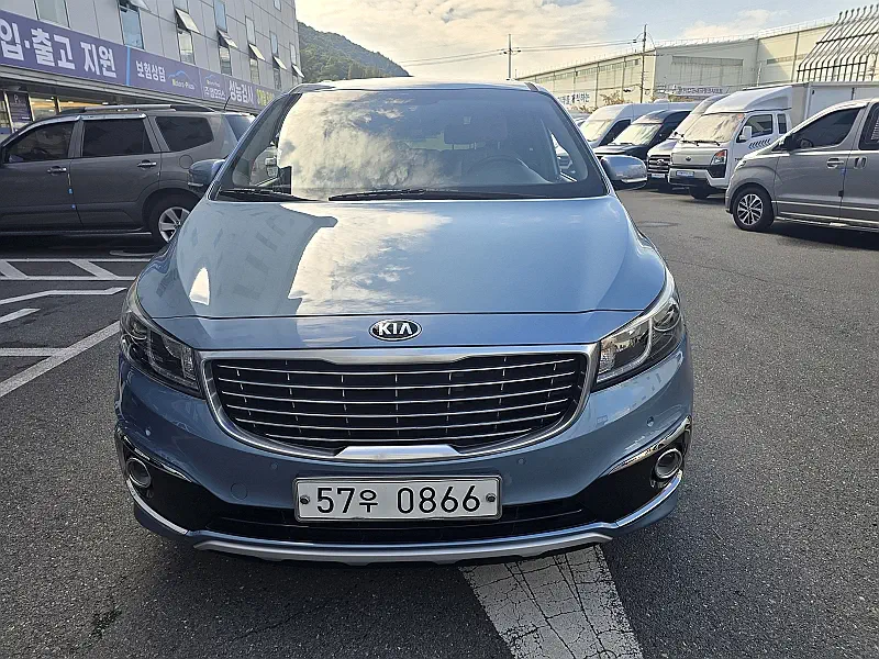 Kia Carnival