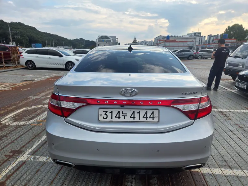 Hyundai Grandeur