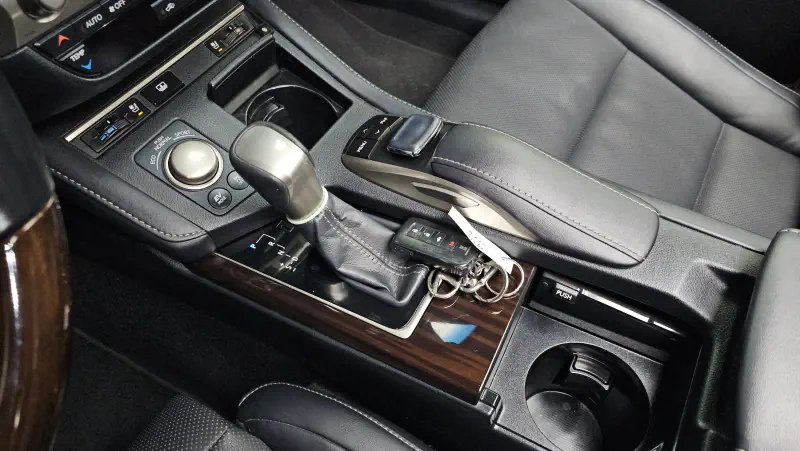 Lexus ES300h