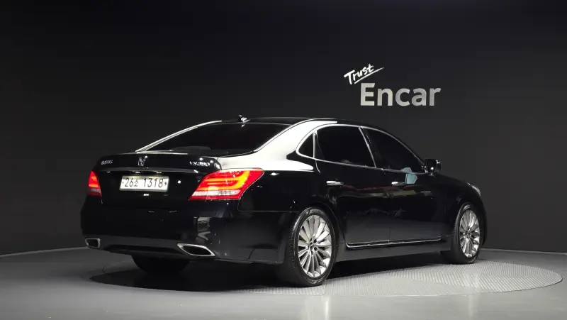 Hyundai Equus