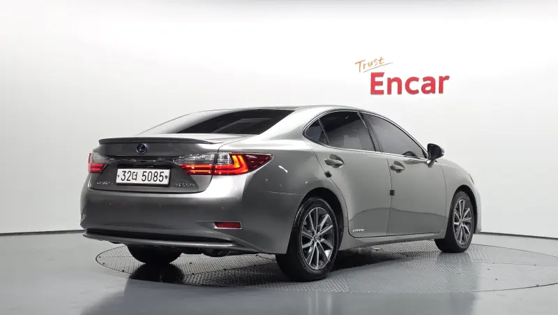 Lexus ES300h