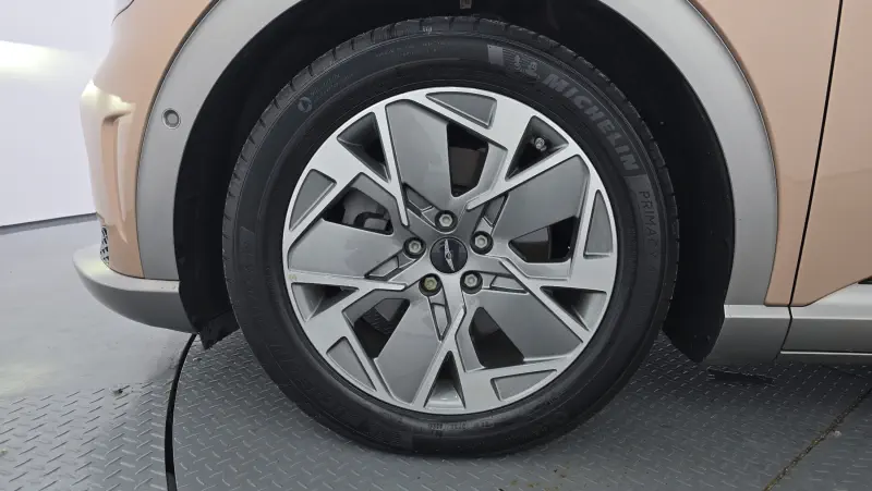 Genesis GV60