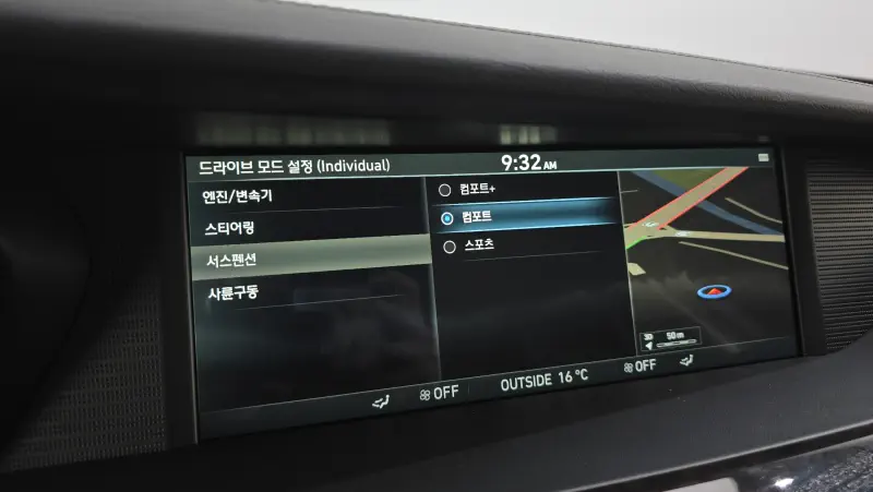 Genesis EQ900